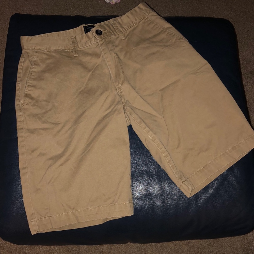 Men’s Khaki shorts